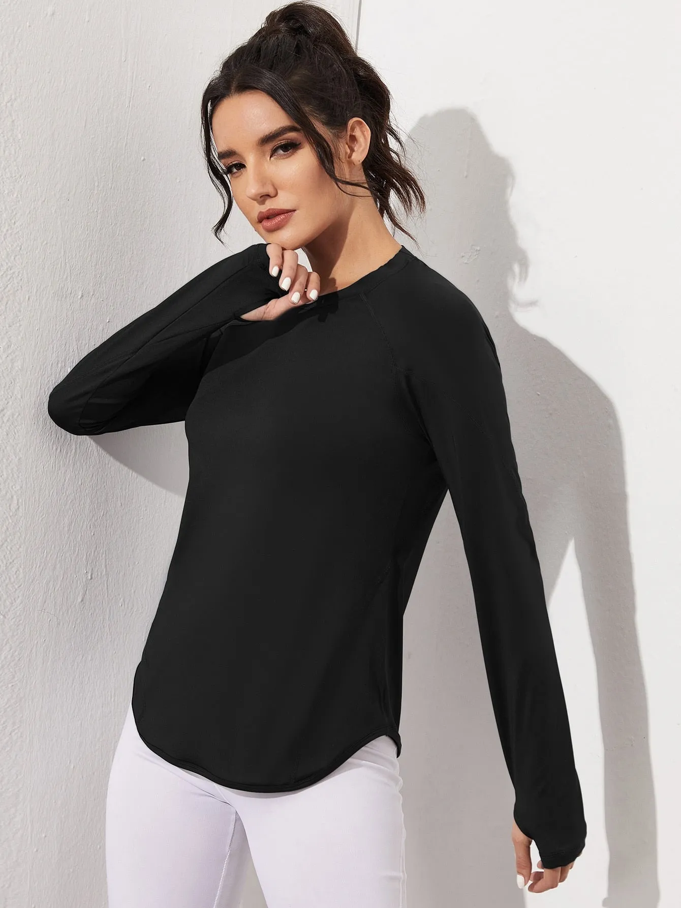 Breathable Active Tee With Thumb Holes ss22