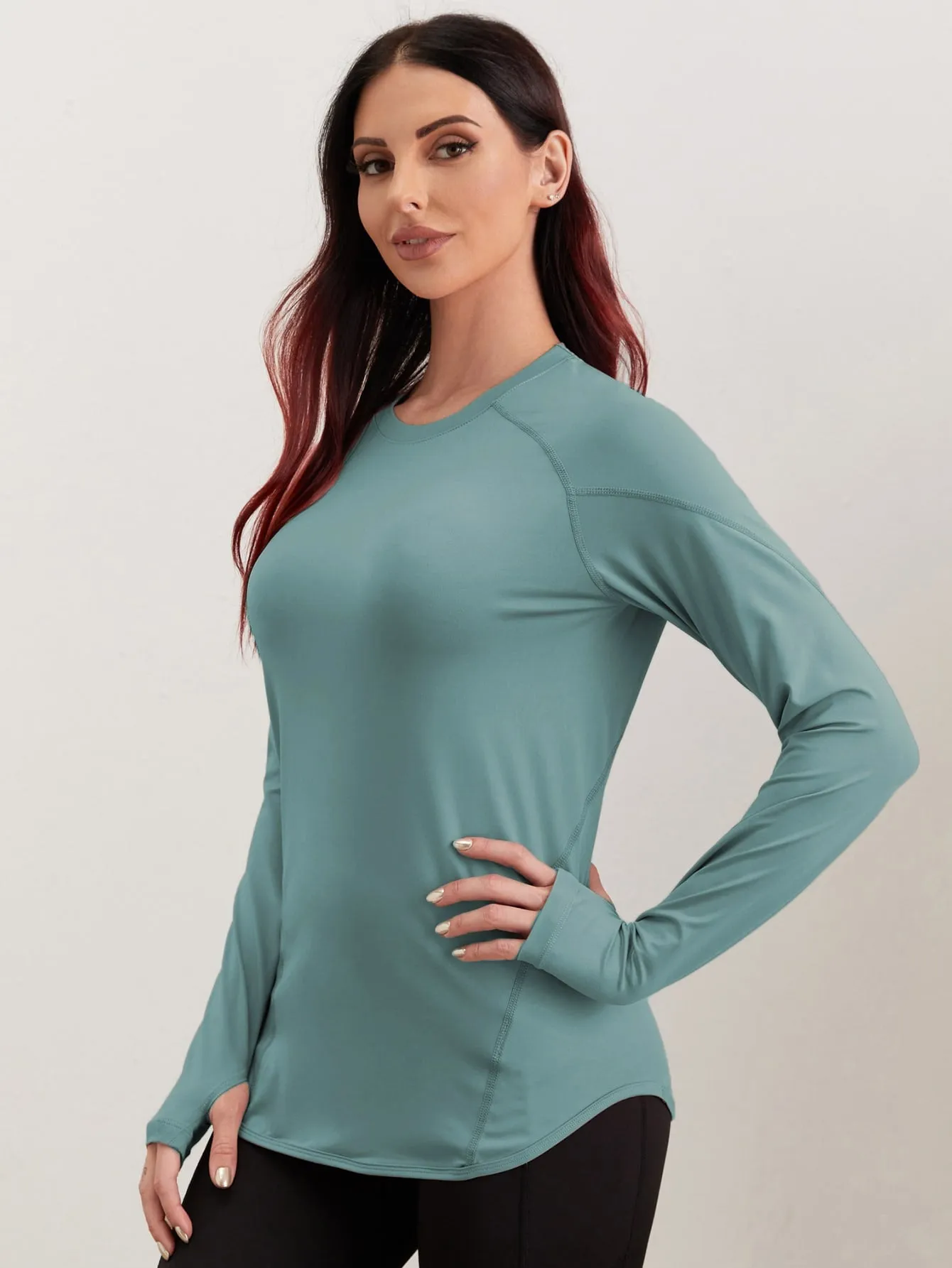 Breathable Active Tee With Thumb Holes ss22