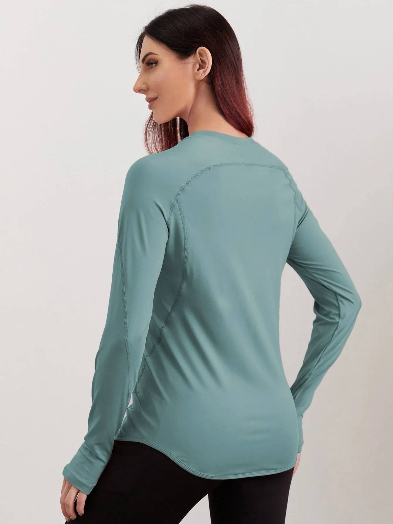 Breathable Active Tee With Thumb Holes ss22