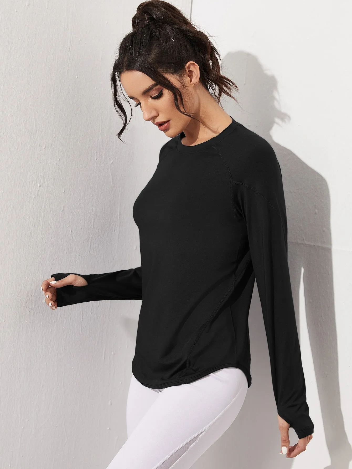 Breathable Active Tee With Thumb Holes ss22