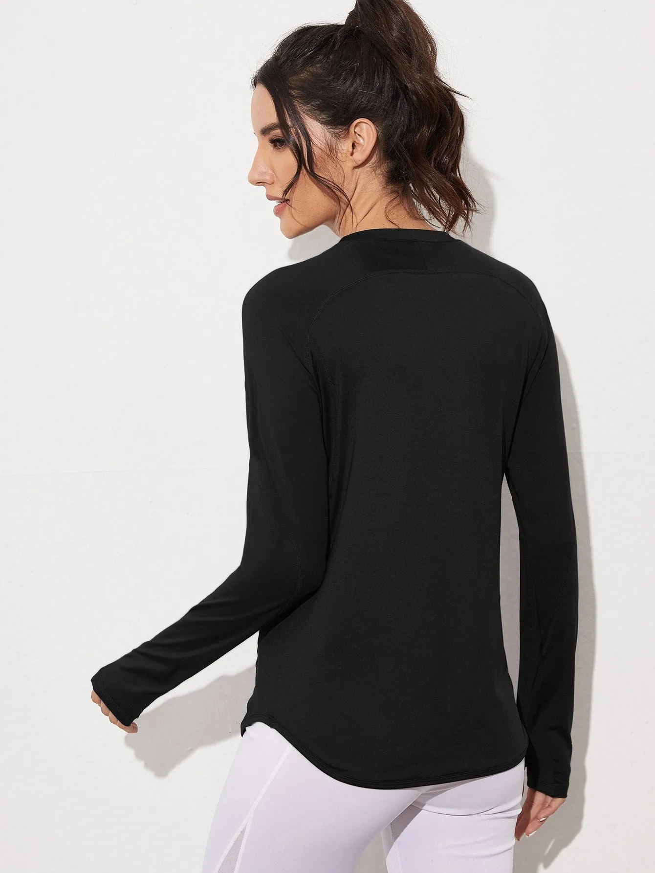 Breathable Active Tee With Thumb Holes ss22