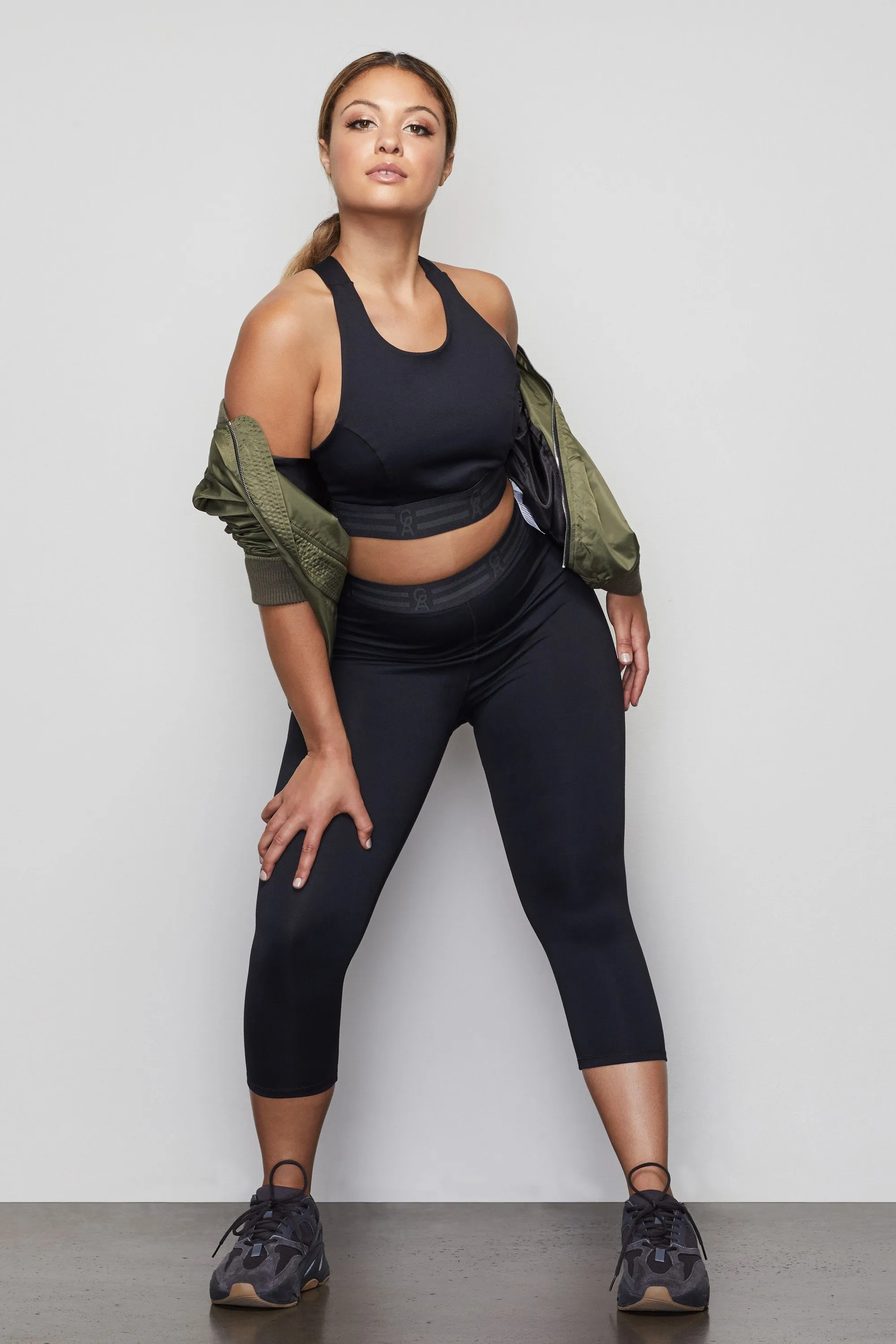 THE ICON CAPRI LEGGING | BLACK001