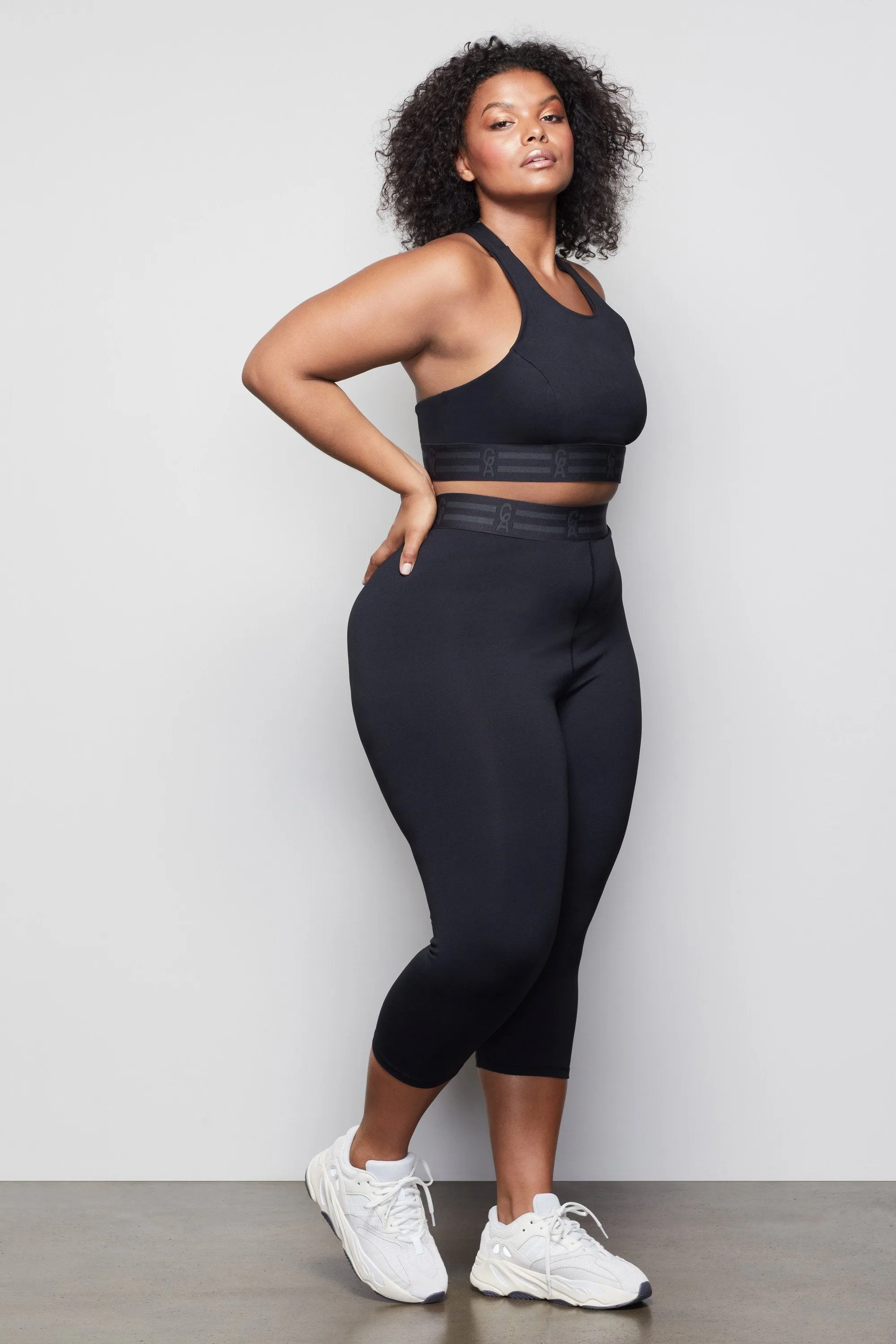THE ICON CAPRI LEGGING | BLACK001