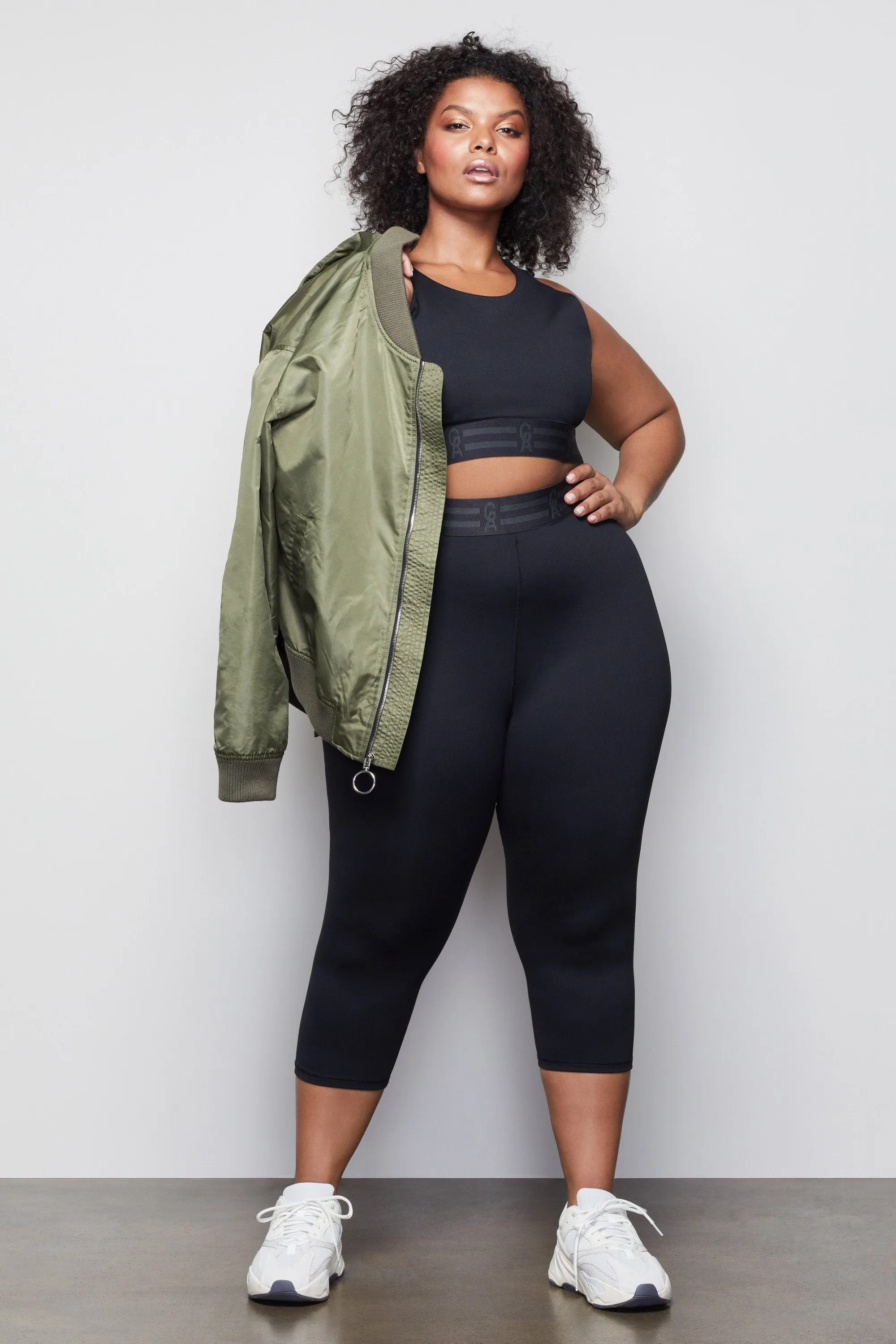 THE ICON CAPRI LEGGING | BLACK001