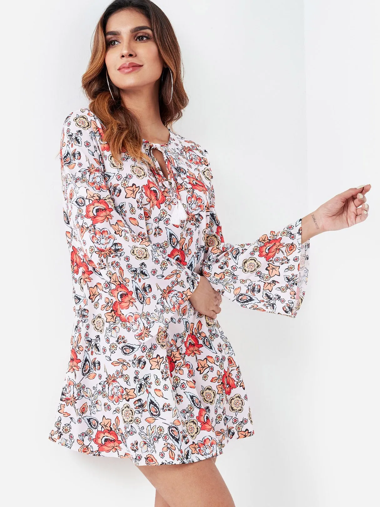 Wholesale Red V-Neck Long Sleeve Floral Print Lace-Up Mini Dress